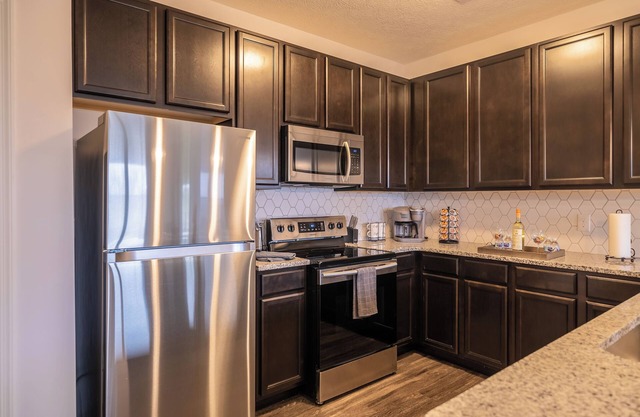 Pleasant Comfy 2/2 Great for Traveling Professionals