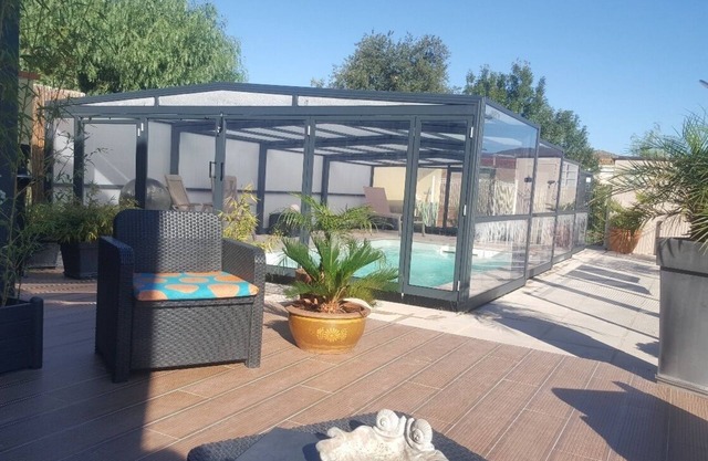 Pleasant house between sea and mountain