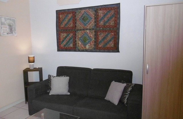 Pleasant studio near beach and shops in Terre Sainte