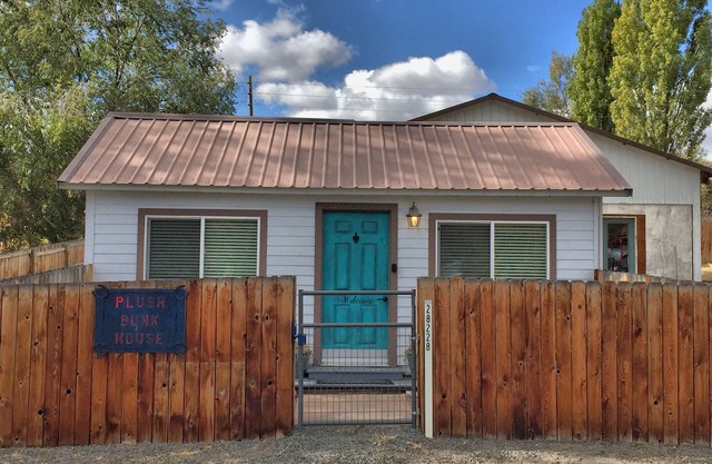 Plush Bunkhouse Hart Mountain