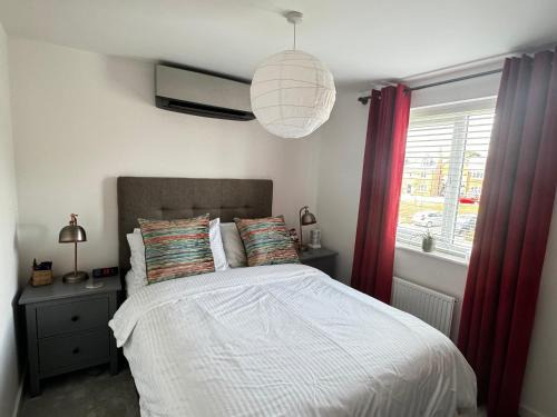 Plush, Peaceful, Air Conditioned Double Bedroom and Private Bathroom In Coxhoe, Durham
