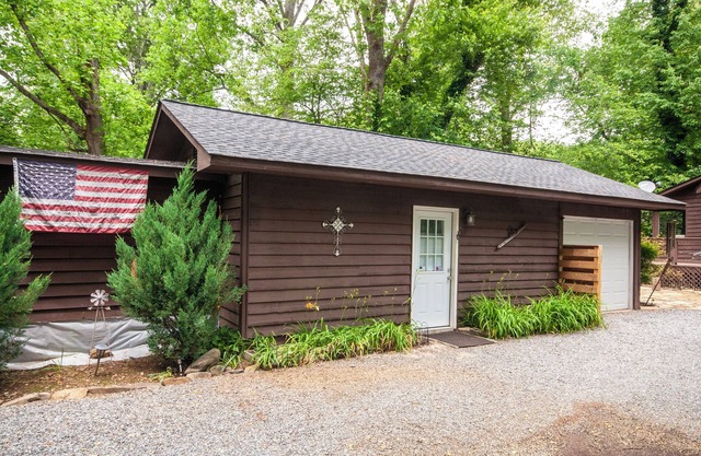 Ponderosa - Creekside