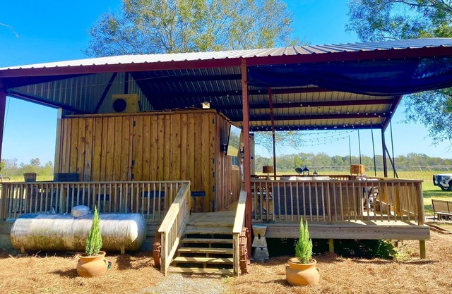 Pondfront Tiny House - Private Escape to the Peaceful Countryside