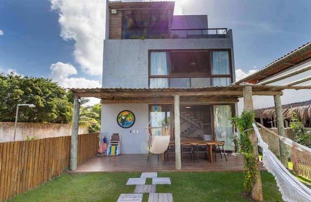 Pool and service included on the Rota dos Milagres