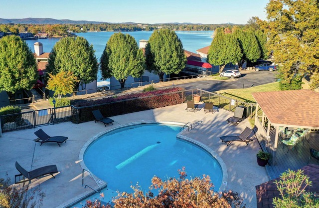Pool & Dock Access: Lakefront Hot Springs Condo!