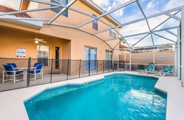 Pool Home in Gated Community Close to Walt Disney World
