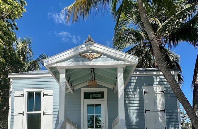 Poolside Palms Paradise