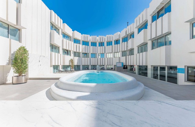 Port Azafata Valencia Hotel