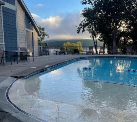 Port of Kimberling Marina & Resort