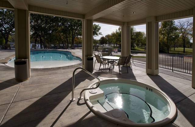 Port of Kimberling Marina & Resort