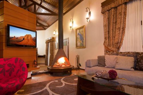 Pousada Ararinha Azul - Campos do Jordão