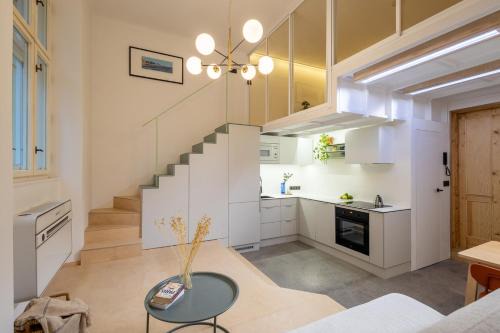 Prague Designer Petite Stay by Rentero