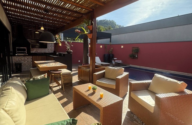 PRAIA DA BALEIA/BARRA DO SAHY Vacation without taking the car out of the garage. DOES NOT ACCEPT PETS.