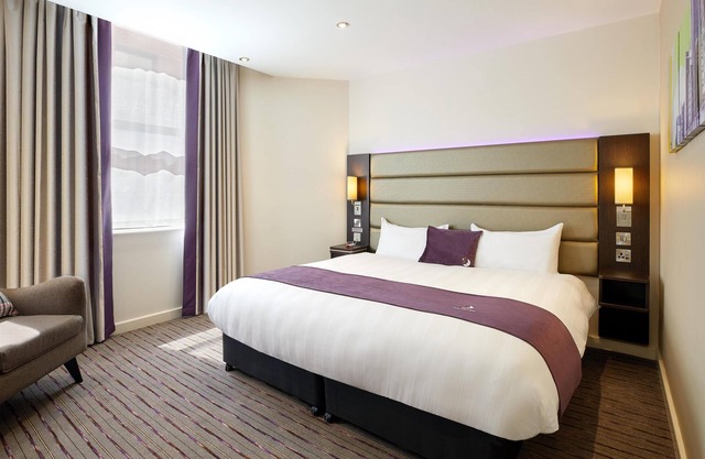 Premier Inn Leeds City - Elland Road