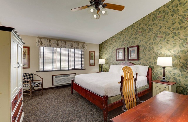 Premier Suite w/Whirlpool and Fireplace! Stoney Creek Columbia, Pool