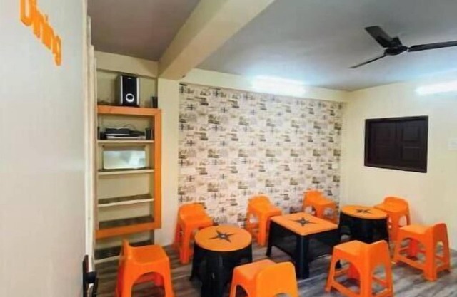 Premium 8 bed private dorm AC @ StayMore