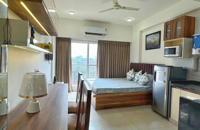 Premium High Rise Studio Apartment Near Bombay Hospital