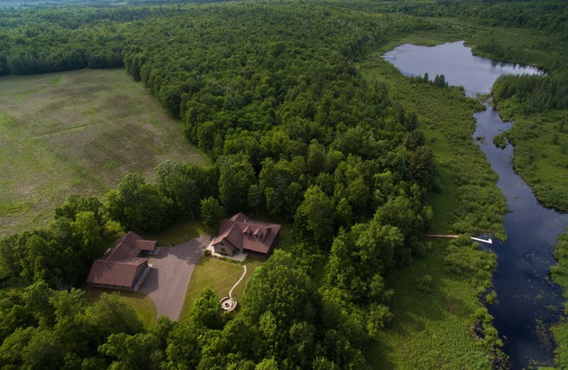 Premium Home On 600+ Private Wooded Acres W Private Lake Access On Scenic Hill