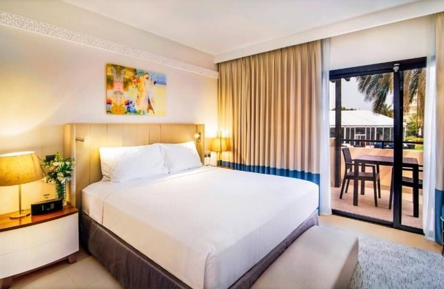 Premium Room With Balcony Near Al Aini Park