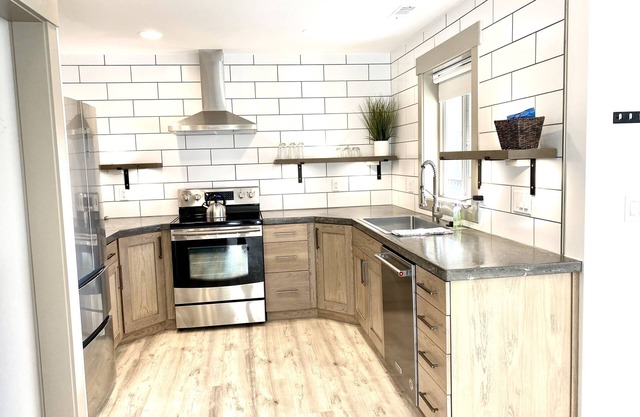 Presidential Luxury Suite#3 Free dinner & b-fast