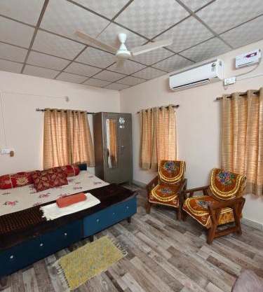 Prime Area 1AC Room Budget Stay