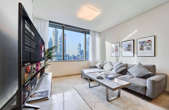 Prime DIFC Location – Elegant 1BR in Sky Gardens