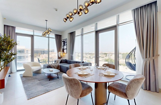 Primestay - Canal Front Residences