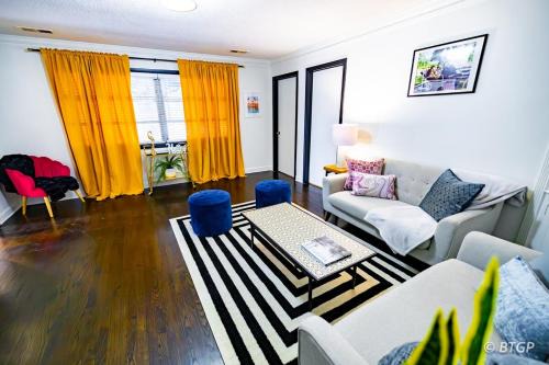 Priscilla's Retro themed house