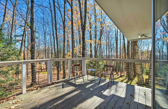 Pristine West Dover Home w/Deck & Mountain Views!