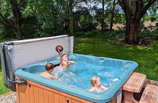 Privacy of the country, just MINUTES from the city!