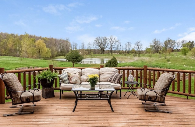 Private 15 Acre Log Home Retreat with Pond!