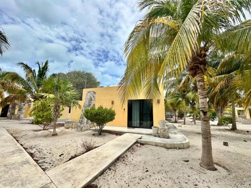 Private 2-Bedroom Beachfront Villa in Celestún - Your Secluded Escape