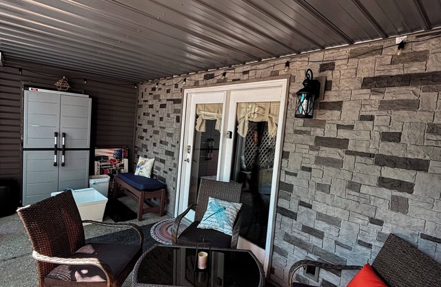 Private 2 BR Lower-Level Retreat Woods & Wildlife, within 10 min of Wis Dells