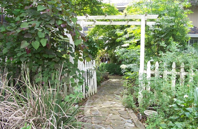 Private And Quiet Country Folsom Lake, Riding Trails & More!