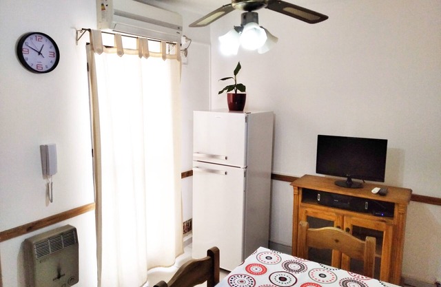 Private apartment. Five minutes from downtown!