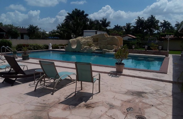 Private Apartment with pool access