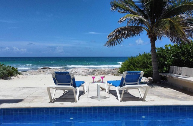 Private Beach Front Vacation Home with Breathtaking Views!