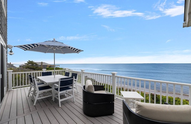 Private Beach! Spectacular Ocean Views!