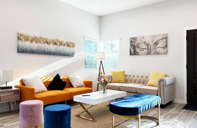 Private, Charming 2BR/2.5BA House with Outdoor Patio