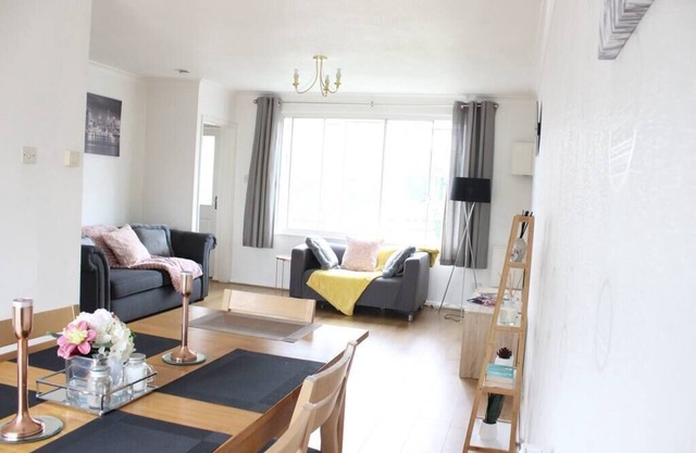 Private Comfortable 2 Bedroom Home away from Home
