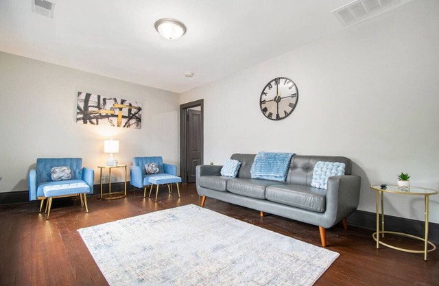 Private & Cozy Great Location!