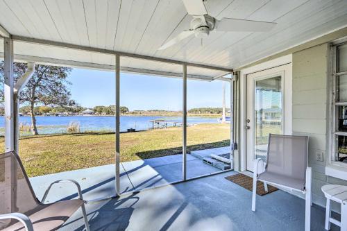 Private Dock and Grill Sunny Lake Weir Retreat!