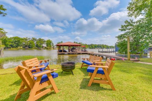 Private Dock and Porch Lakefront Retreat in Cobb!