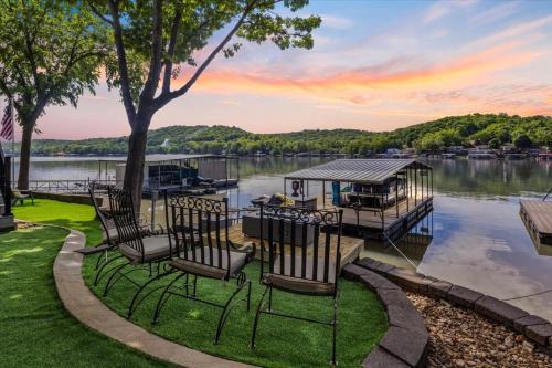 Private Dock, Bunkhouse, Firepit & Kayaks at MM45