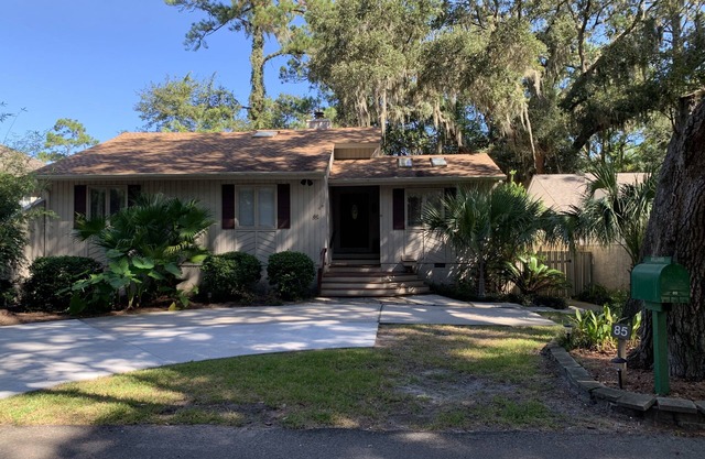 Private End Of Street - Home In Lawton Woods