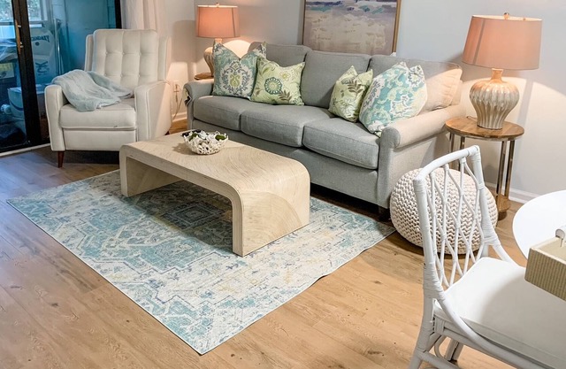 Private & Fully Updated Condo in phenomenal location! Monthly Rental Available.