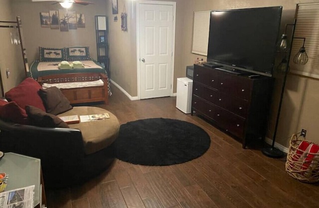 Private Guest Suite with outdoor private patio and Jacuzzi