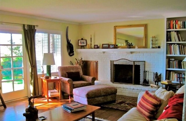 Private Healdsburg Retreat, 1.5 walk to town Plaza, nearby bus shuttle