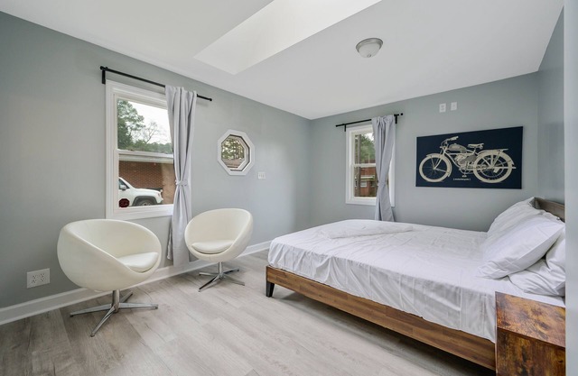 Private House- Downtown Durham