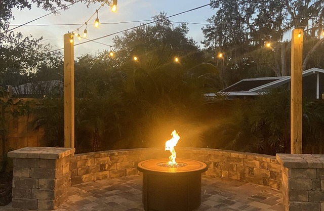 Private House w/HEATED Pool and 4 Passes to the Daytona Aquarium & Rainforest!